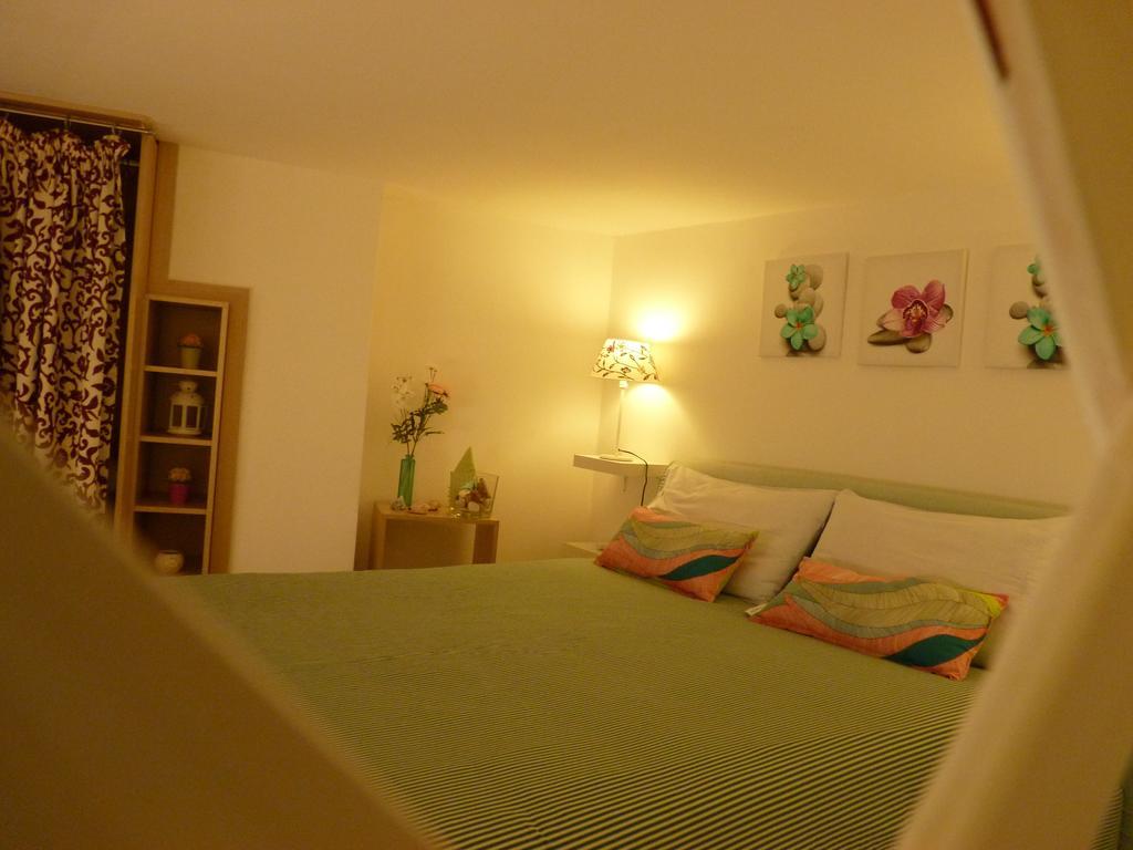 Casa di Erminia Bed & Breakfast Napoli Bagian luar foto