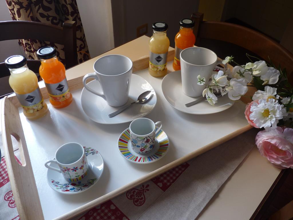 Casa di Erminia Bed & Breakfast Napoli Bagian luar foto