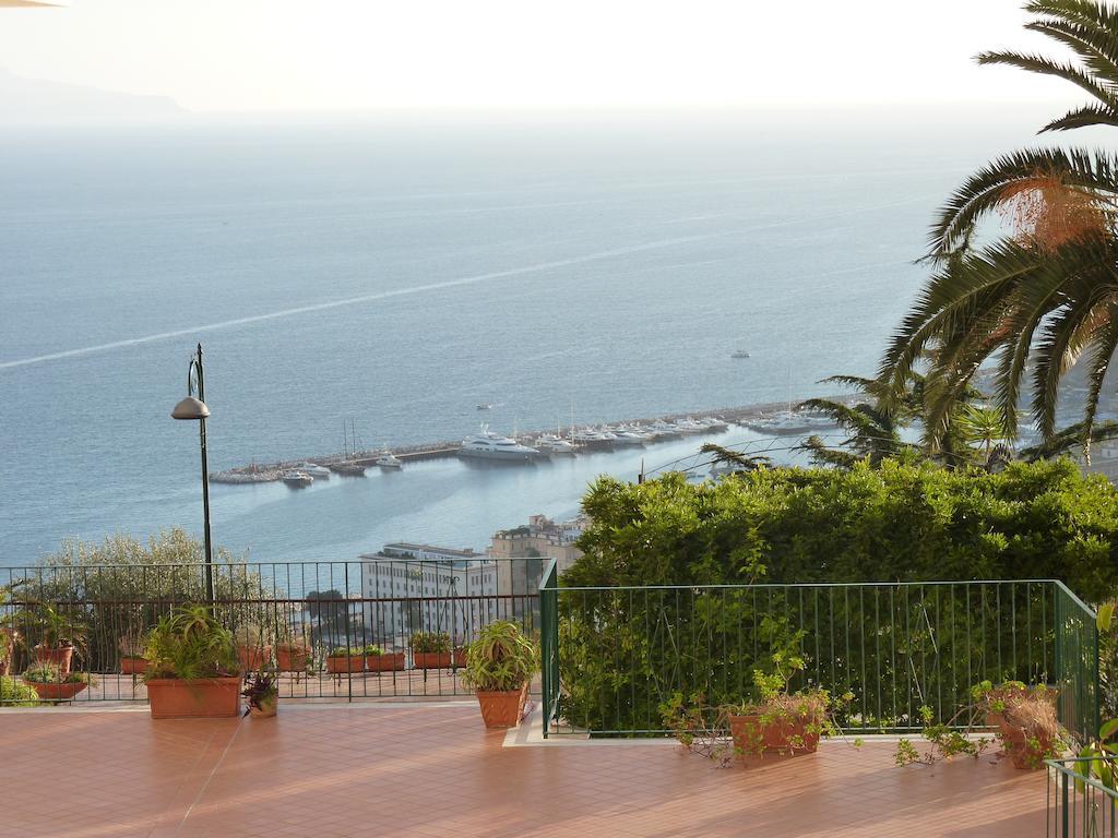 Casa di Erminia Bed & Breakfast Napoli Bagian luar foto
