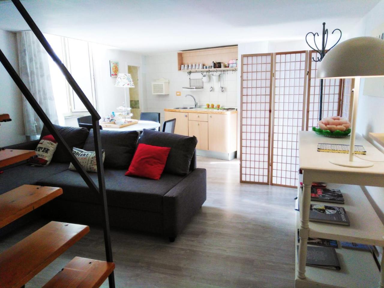 Casa di Erminia Bed & Breakfast Napoli Bagian luar foto