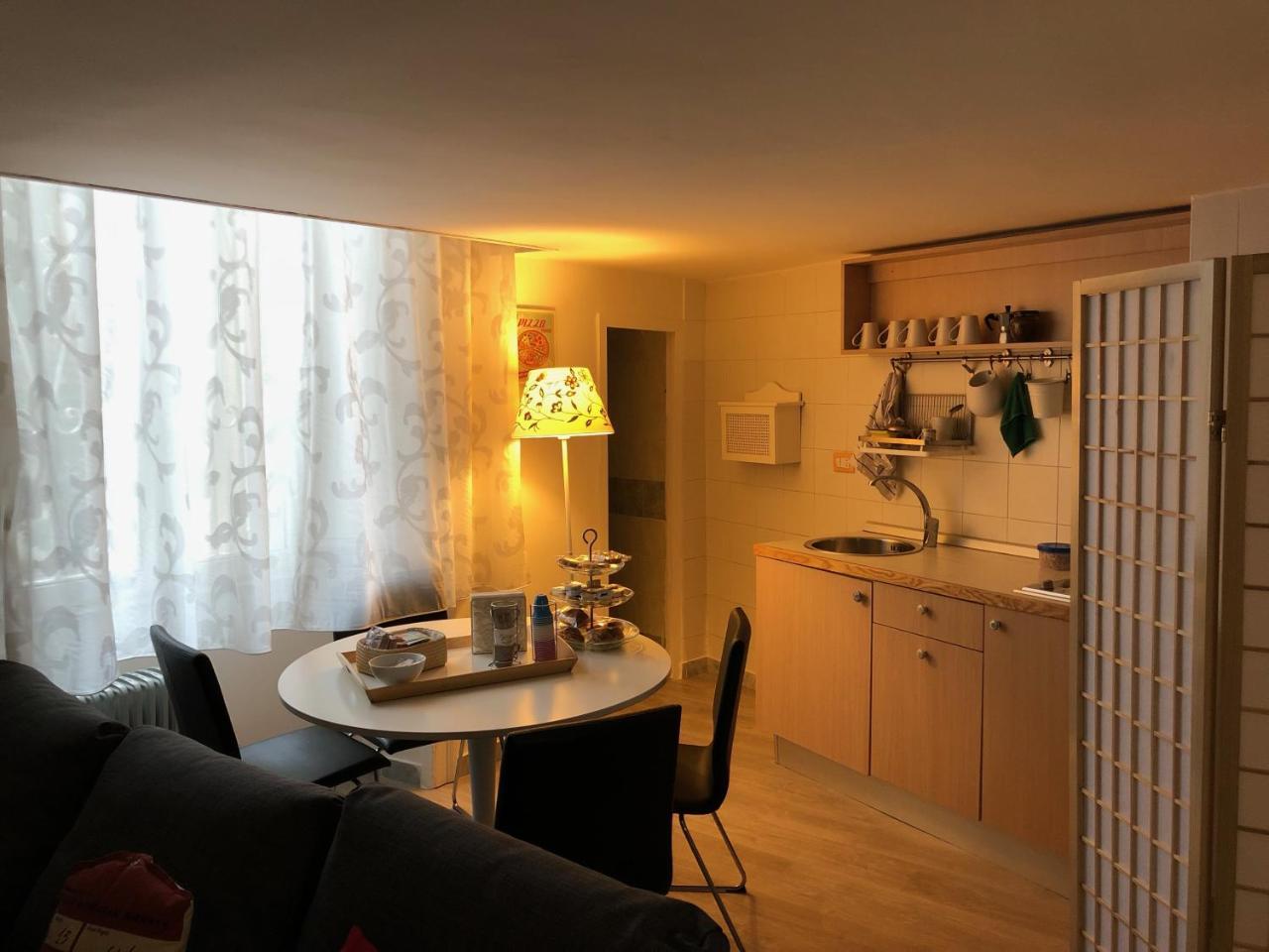 Casa di Erminia Bed & Breakfast Napoli Bagian luar foto