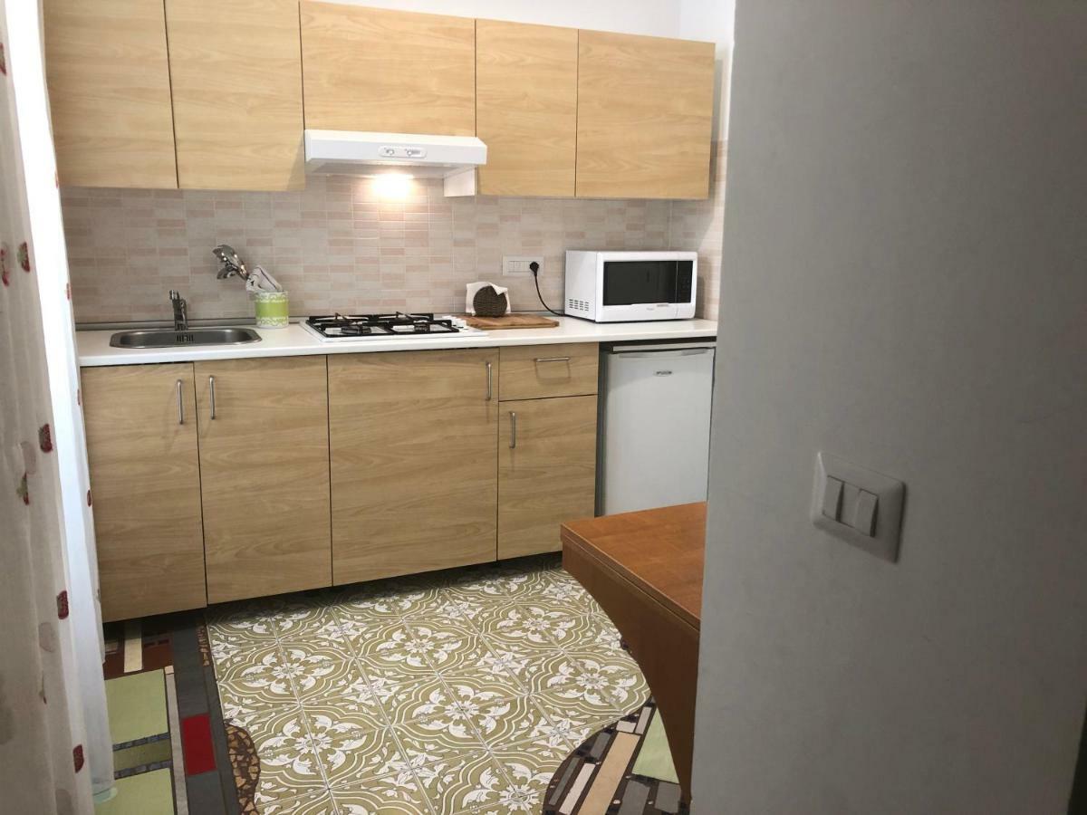 Casa di Erminia Bed & Breakfast Napoli Bagian luar foto
