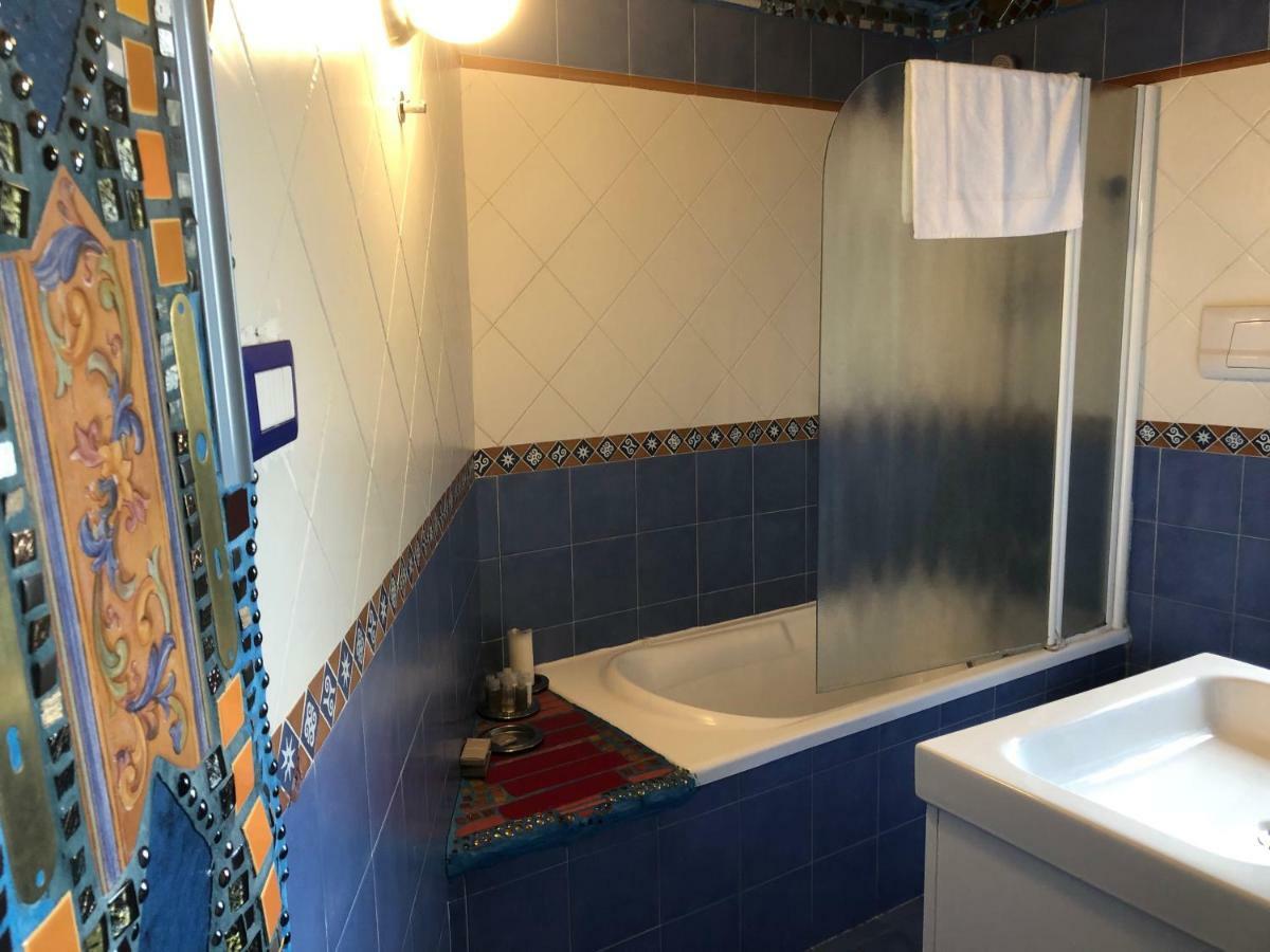 Casa di Erminia Bed & Breakfast Napoli Bagian luar foto